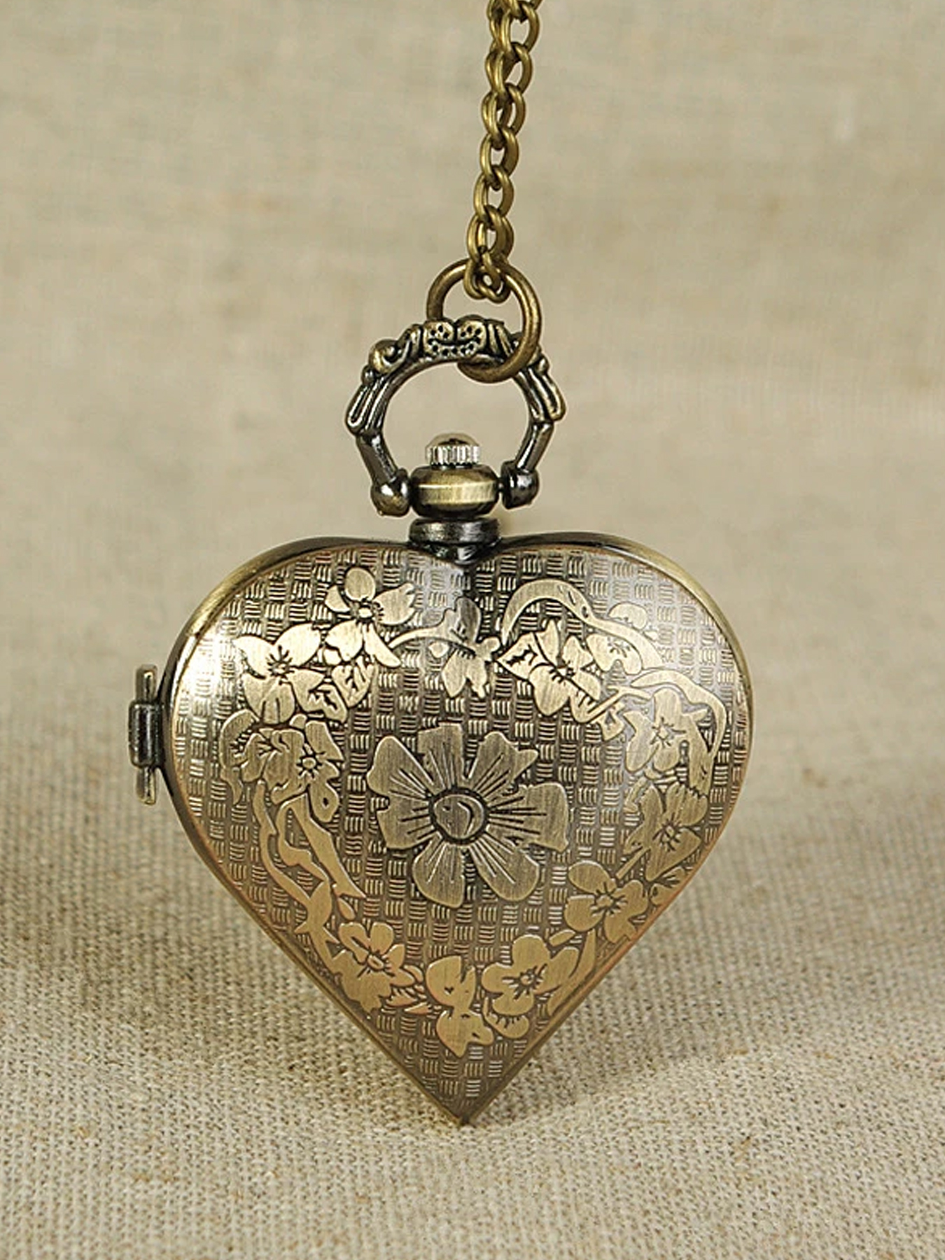 Vintage hollowed out heart-sha - Vintage Digital Watch incelemesi ve fiyatı